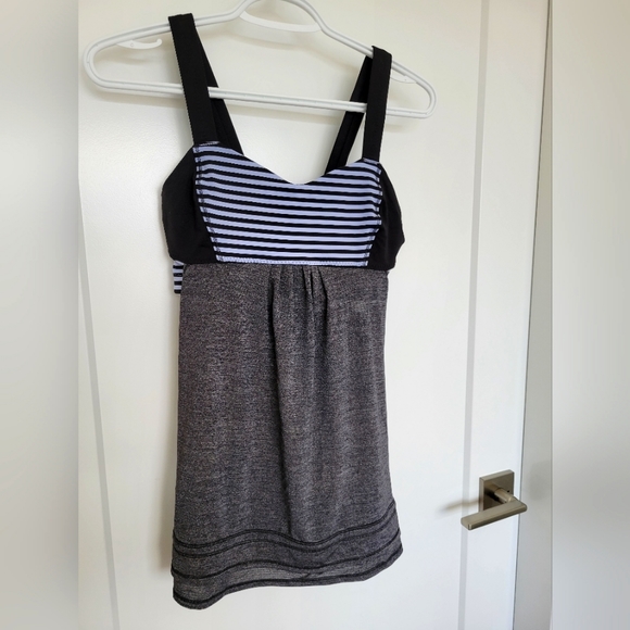 Lululemon tank size 6 - Picture 1 of 4